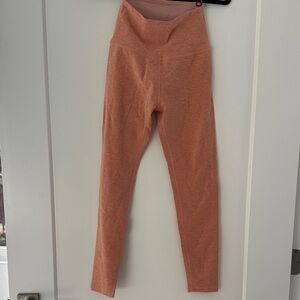 Beyond Yoga High-Waist Peach Leggings (S)